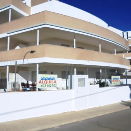 Baladres Holidays Lek Apartamento
